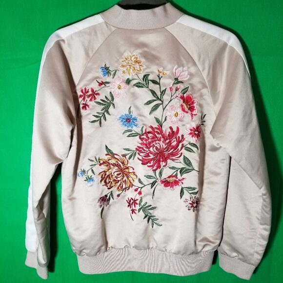 Forever 21 Contemporary Women Cream Bomber Jacket Floral Embroidery Small - Picture 1 of 5